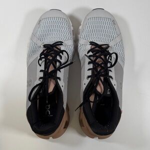 On Running Women's Light Gray and Black Cloudtec